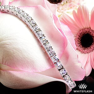Shimmer & shine with this Semi-custom Diamond bracelet from Whiteflash ✨
