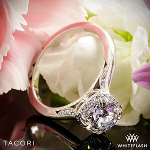 Tacori Dantela Crown Solitaire Engagement Ring