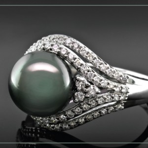 Whiteflash Tahitian Black Pearl and Diamond Ring
