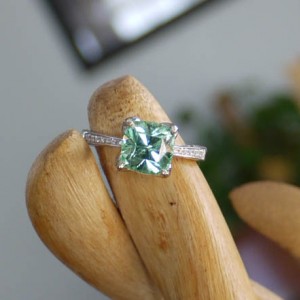 Media 'tourmaline ring (front) 2' in category 'Diamond and Gem Stones'