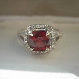 LaurenThePartier's 1.55 ct. red spinel in Jewe2004 setting