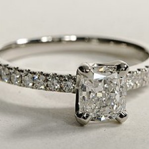 Nouveau Diamond Engagement Ring