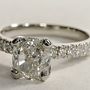 Nouveau Diamond Engagement Ring in Platinum