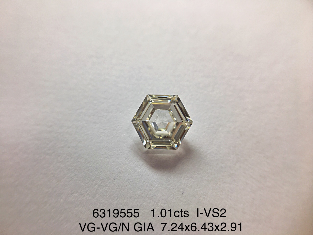 1.01CT STEP CUT HEXAGONAL I VS2 GIA#6251182324