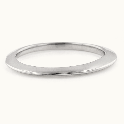 18kt White Gold "Knife Edge" Band by Amy Levine