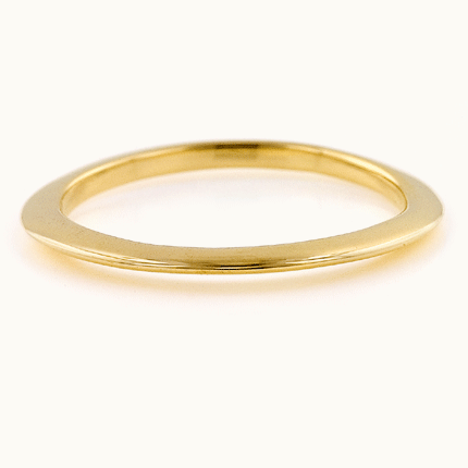 18kt Yellow Gold "Knife Edge" Band by Amy Levine