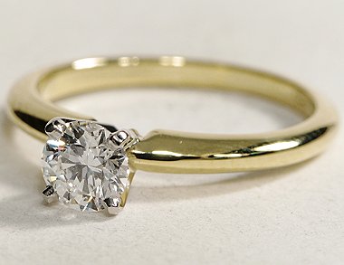 Classic Four Prong Engagement Ring in 18k Yellow Gold