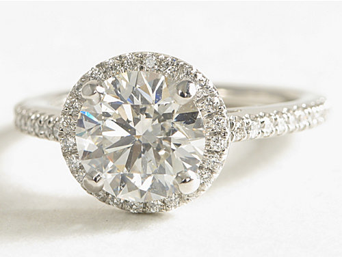 Classic Halo in Platinum 2.03 ct