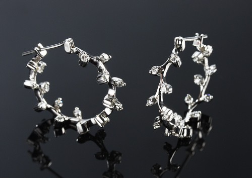 'Diamond Petals' Hoop Diamond Earrings