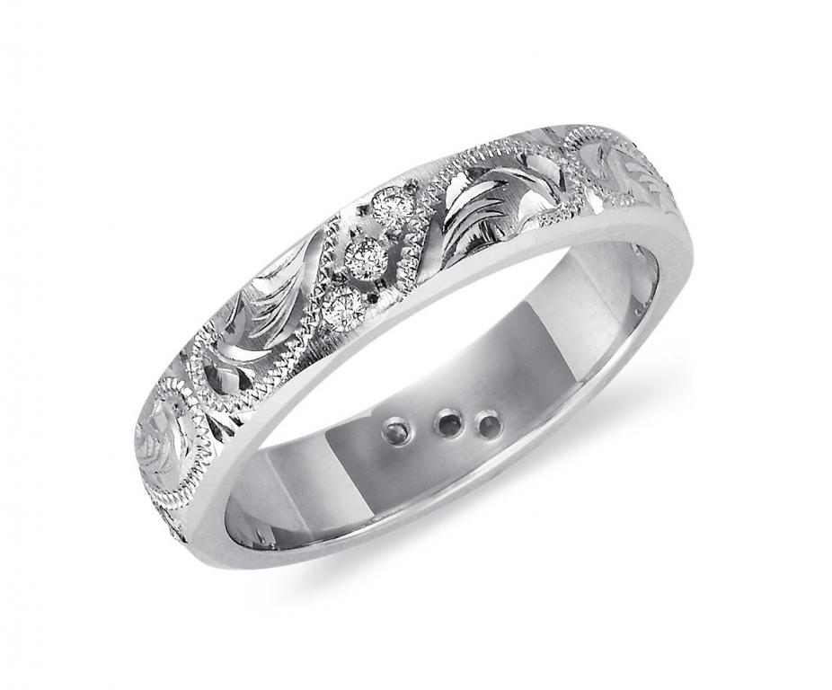 Hand Engraved Diamond Ring in Platinum 0.10ctw