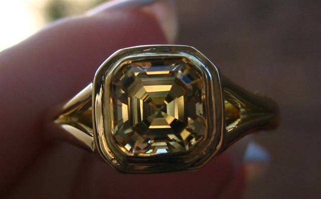 LaurenThePartier's 1.38 ct. Grossular Asscher in 18k JKT setting