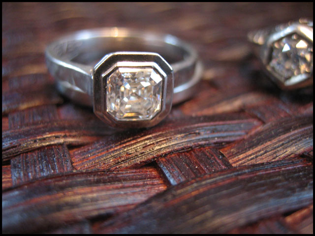 LaurenThePartier's Asscher Halo with OEC in the background