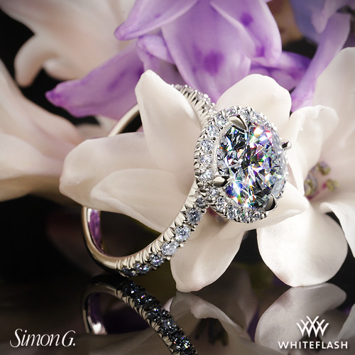 Simon G. Passion Halo Diamond Engagement Ring