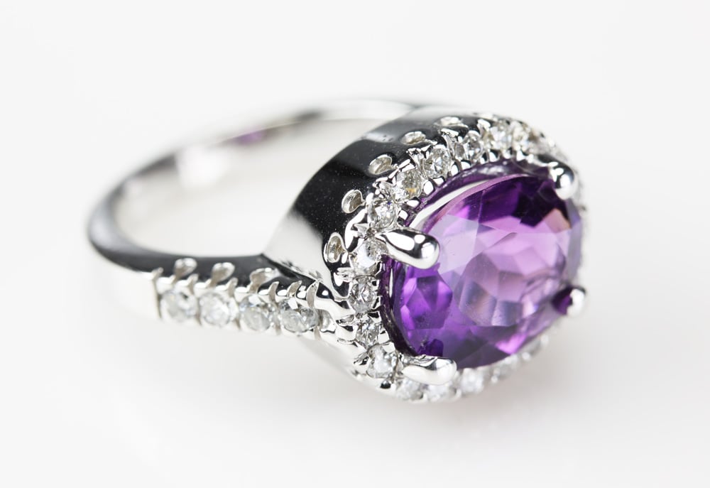 Whiteflash Oval Amethyst Right Hand Ring
