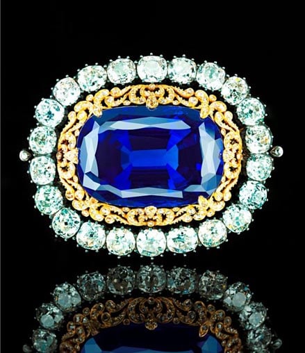 130.50 carat burmese sapphire diamond brooch christie's geneva may 18 auction