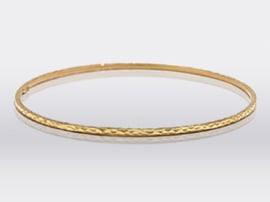 yellow gold hammered stacking bangle bracelet