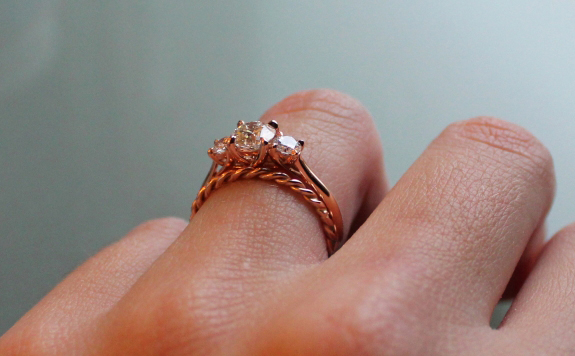 Rose gold 3-stone diamond ring profile