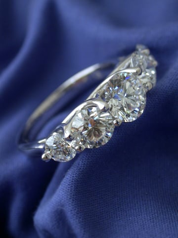 5-stone trellis-style diamond ring