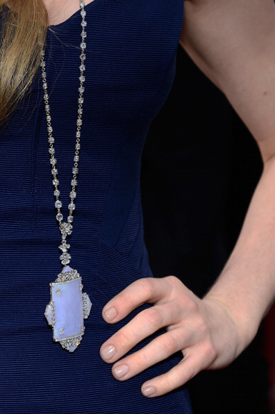 'Les Miserables' star Amanda Seyfried in Lorraine Schwartz, 2013 SAG Awards