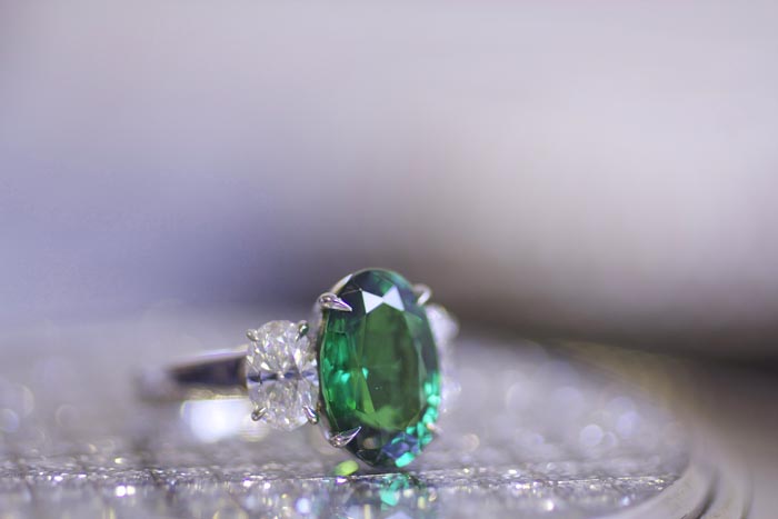 Blue Nile Red Carpet Event, 4.31-carat tsavorite and diamond ring • Image by Erika Winters