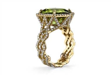 Peridot Chevron Ring - in 18kt Yellow Gold - (1.04 CTW) by Ritani Peridot Chevron Ring - in 18kt Yellow Gold - (1.04 CTW) by Ritani