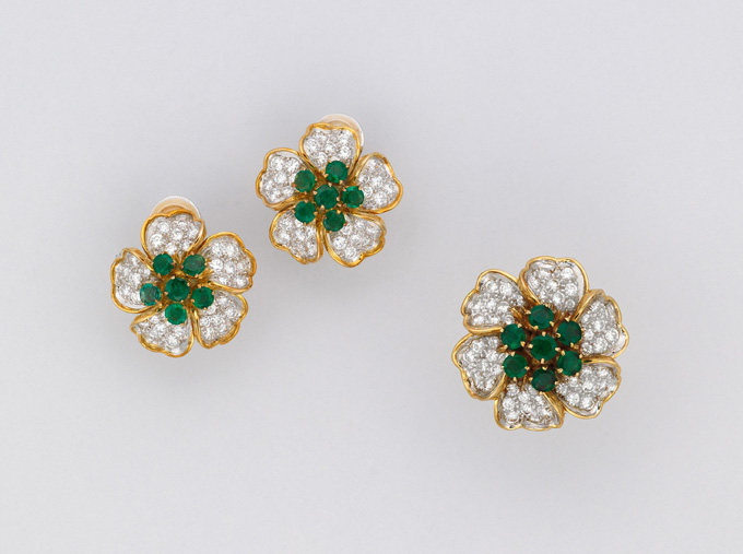 A set of emerald and diamond jewelry • Christie's