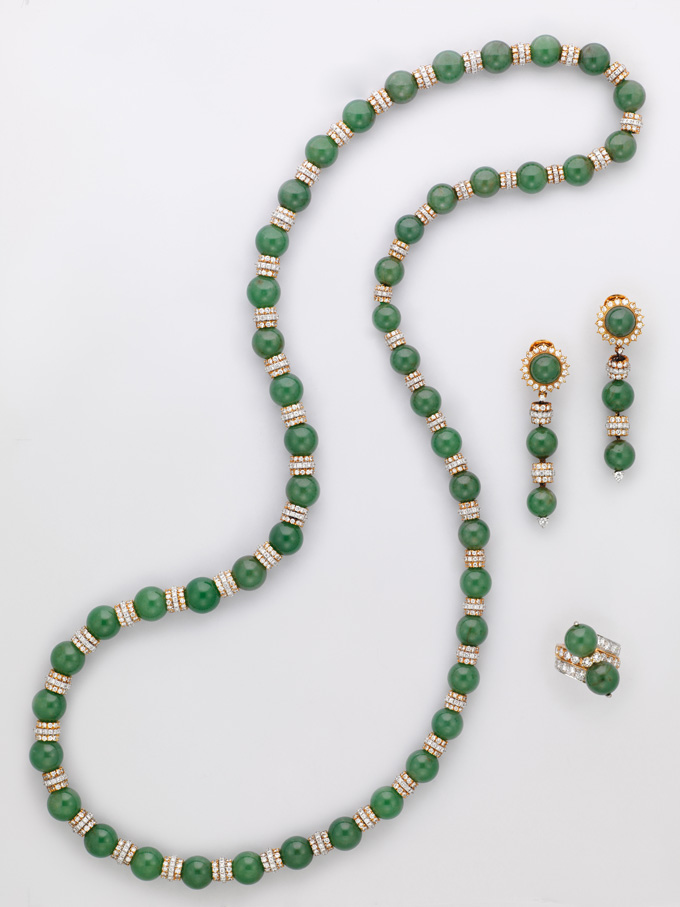  A suite of jadeite and diamond jewelry • Christie's