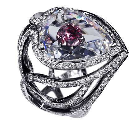 Secret Kiss of the Rose Ring De Beers