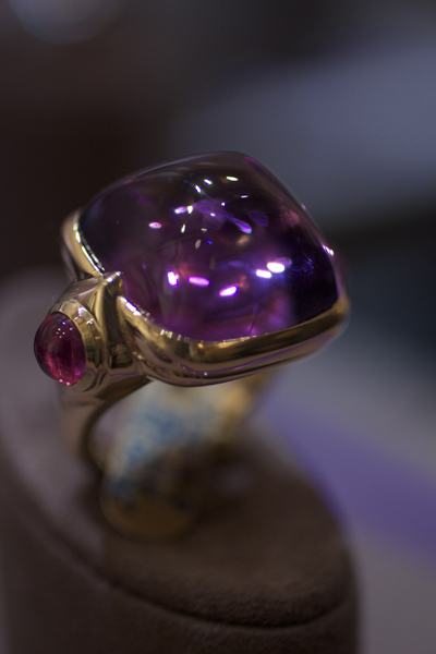 Goshwara Amethyst and rubellite ring in 18k gold