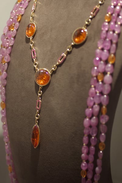 Goshwara mandarin garnet necklace in 18k gold Goshwara mandarin garnet necklace in 18k gold