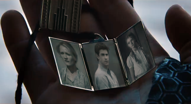 Peeta's Locket from 'The Hunger Games: Catching Fire' trailer