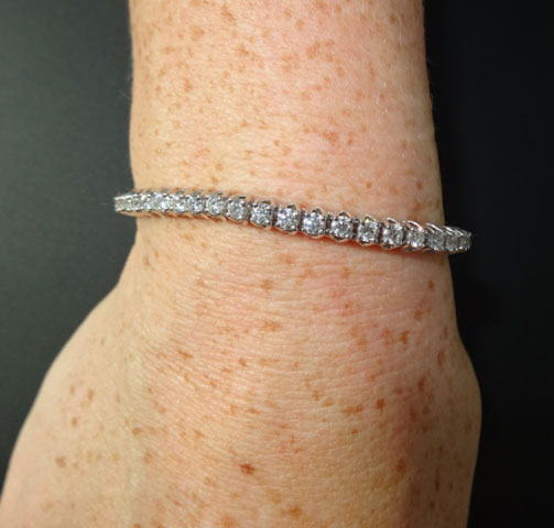 ZoeCadiz's Classy Eternity/Tennis Bracelet (Wrist View) - image by ZoeCadiz