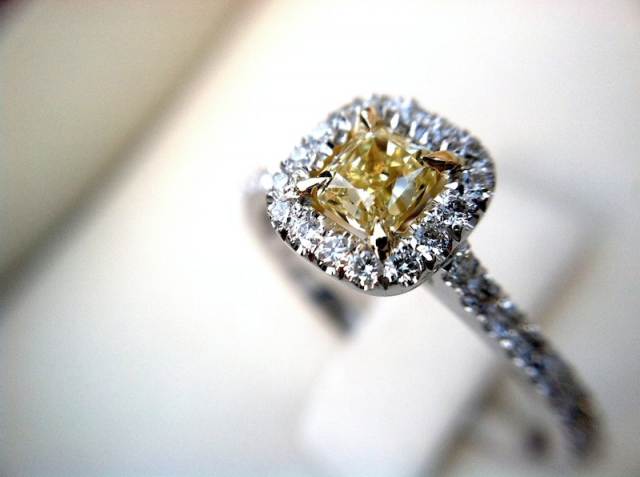 Fancy yellow diamond ring from Leibish & Co.