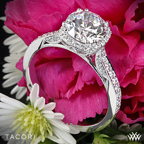 Tacori Dantela Crown diamond ring