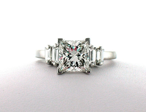 Union Diamond: Baguette engagement ring with princess-cut diamond