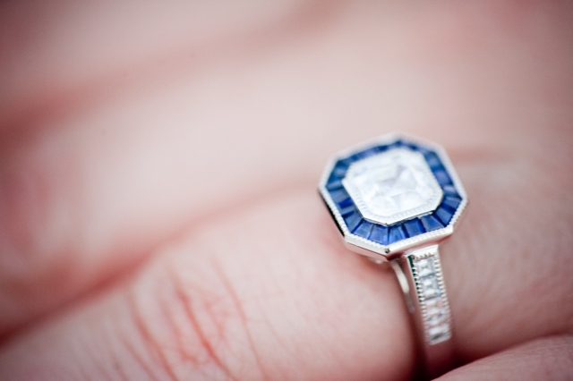 Asscher Cut in Sapphire Halo