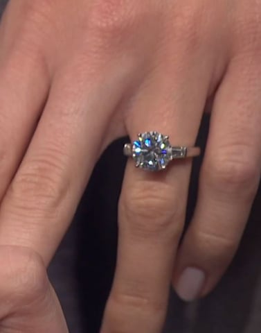 Allison Williams' classic engagement ring Allison Williams' classic engagement ring