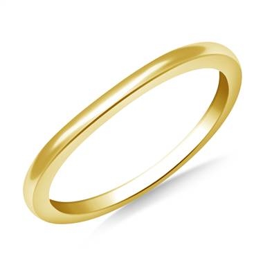 Curved wedding band set in 14K yellow gold at B2C Jewels 