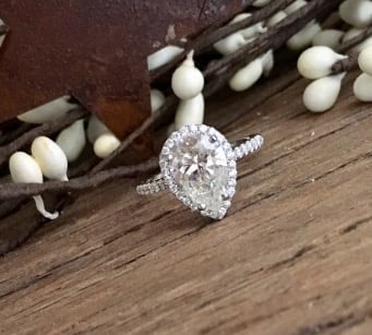 Bella9280 Halo Pear Diamond Ring Upgrade