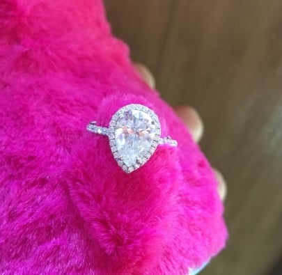 Bella9280 Halo Pear Diamond Ring Upgrade