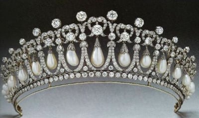 The Cambridge Lover's Knot Tiara