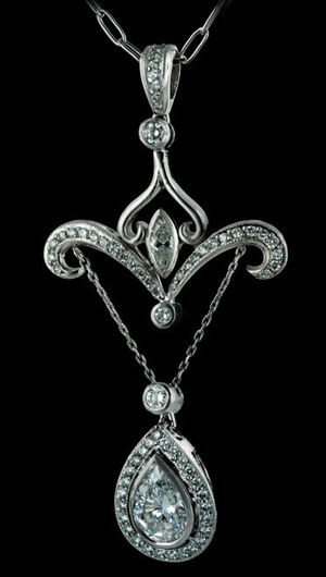 Durnell Edwardian style platinum diamond pendant