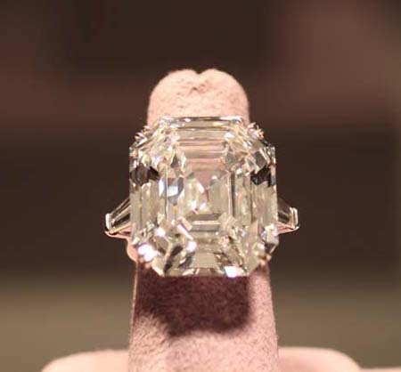 The Elizabeth Taylor Diamond Sold for $8.8 million at Christie's Evening Sale