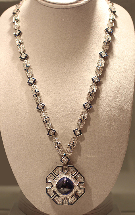 Elizabeth Taylor Exhibition - Bulgari Sapphire Sautoir