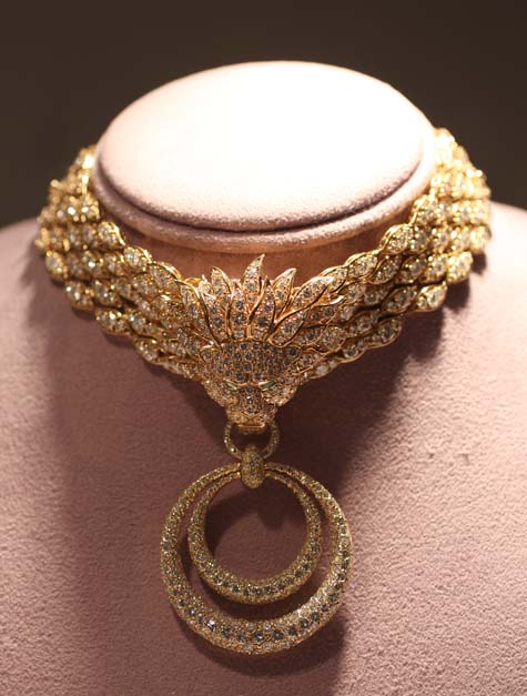 Elizabeth Taylor Exhibition - The Granny Necklace