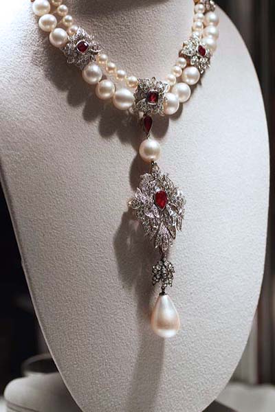 La Pérégrina Pearl Necklace