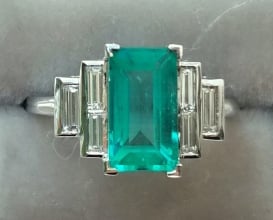 mochiko42’s Custom 2.22 Carat Colombian Emerald and Diamond Ring (Top View) - image from mochiko42