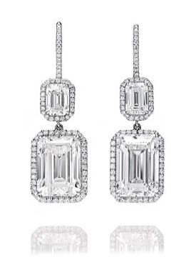 Harry Winston diamond earrings worn by Jessica Chastain