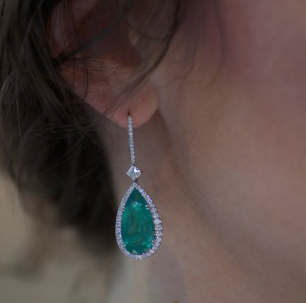 Omi Privé Colombian emerald and diamond earrings