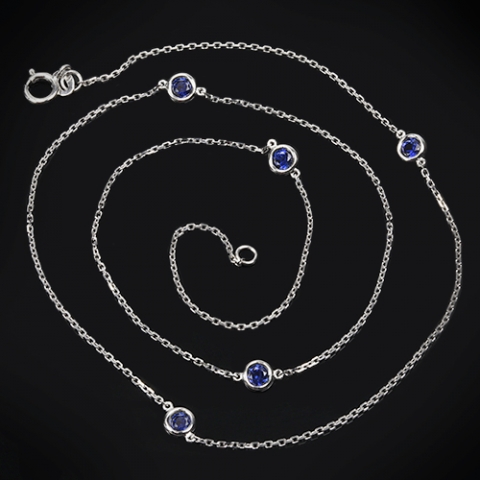 Sapphires in 18k white gold smith1940-sapphire-by-the-yard-necklace-tbt-2